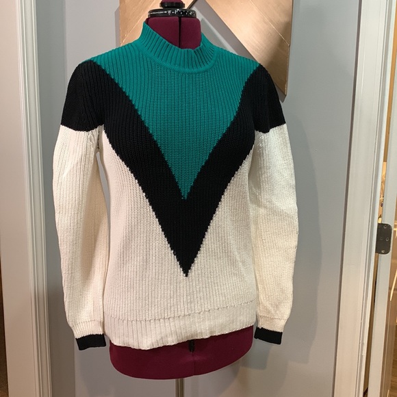 Vici MATTERHORN KNIT SWEATER size small - Picture 3 of 8